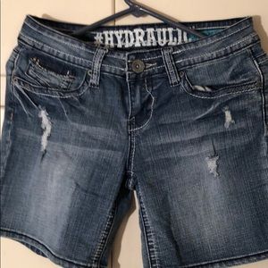 Hydraulic shorts